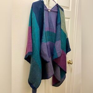 Colorblock poncho